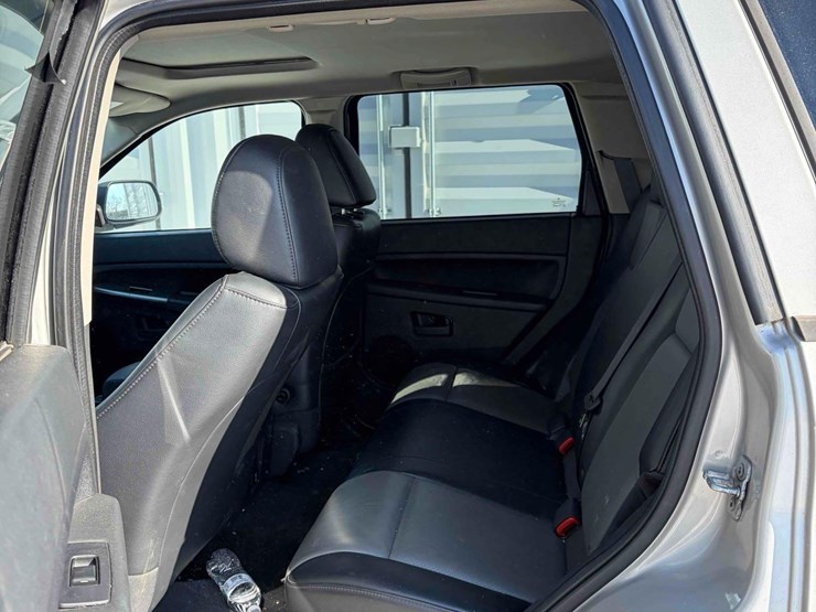 2008-jeep-grand-cherokee-laredo-image-10