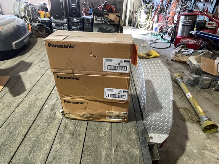 #7221-•-(3)-boxes-of-panasonic-light-capsules-image-4