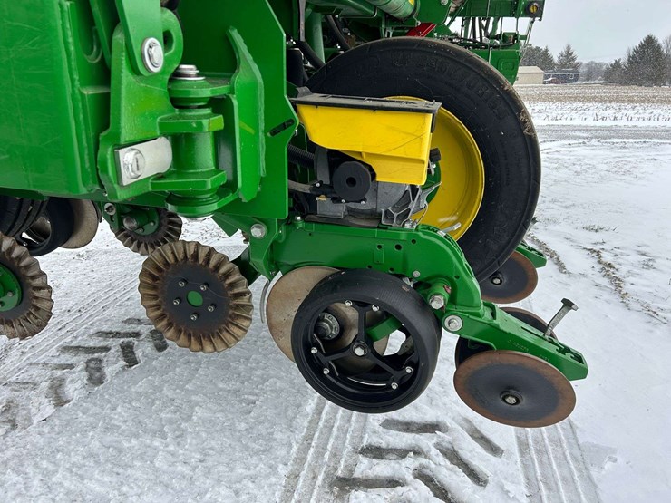 2021-john-deere-1795-image-7