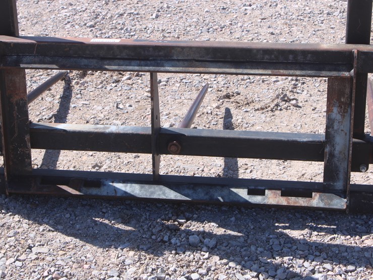 #2071-•-worksaver-skid-steer-quick-attach-bale-spear-image-5