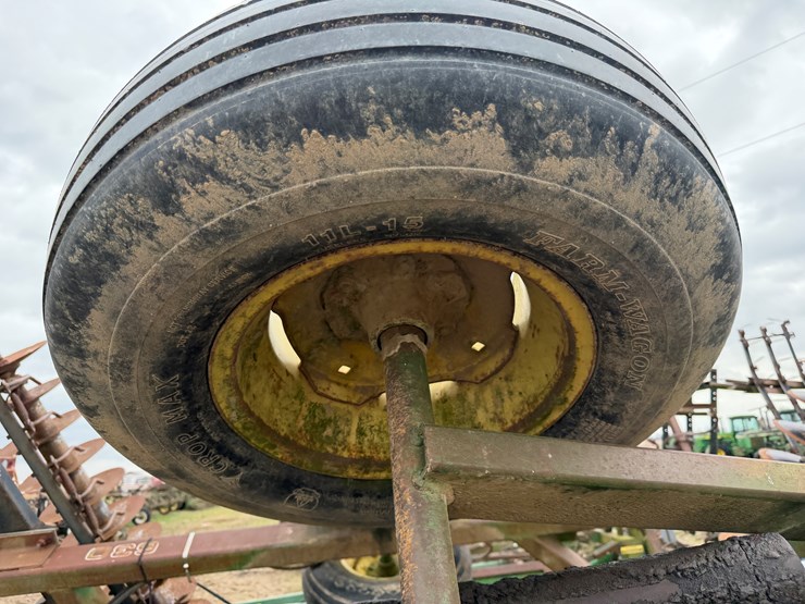 john-deere-25-image-12