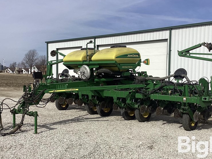 2009-john-deere-1790-ccs-image-1