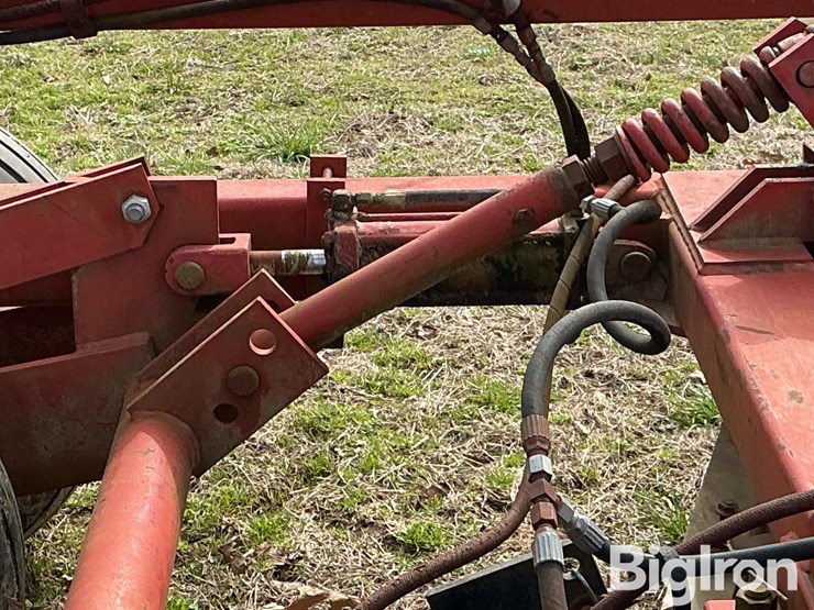 case-ih-3950-image-15