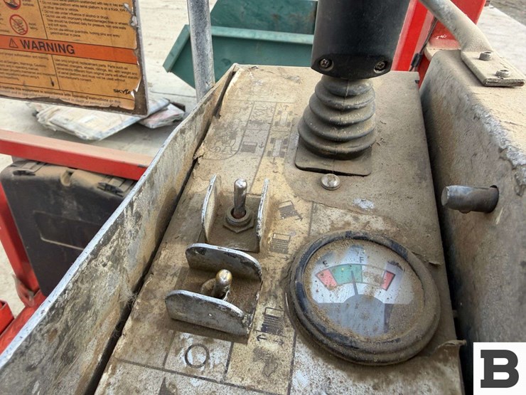 2008-skyjack-sjiii3219-image-13