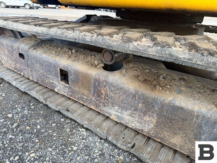 2012-deere-35d-image-14