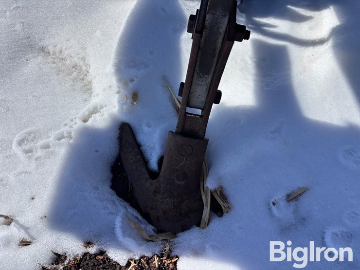 kmc-folding-3-pt-rolling-cultivator-image-17