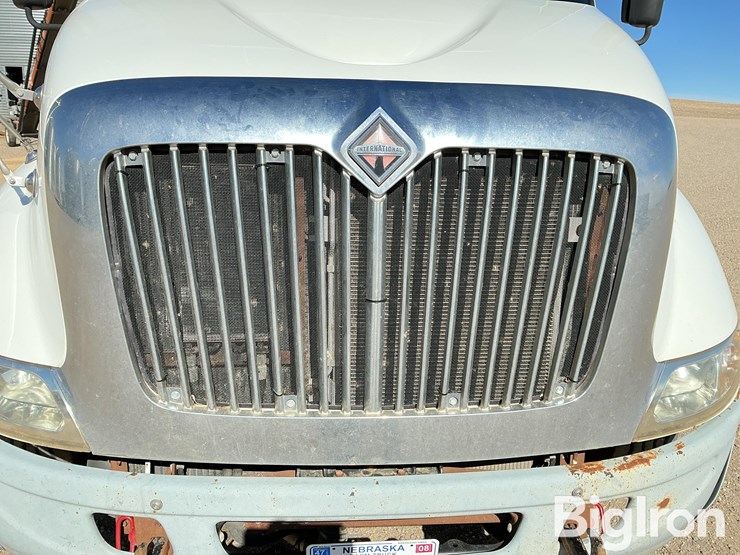 2006-international-8600-image-11