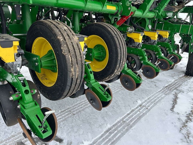 2021-john-deere-1795-image-8