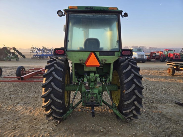 john-deere-4430-image-7