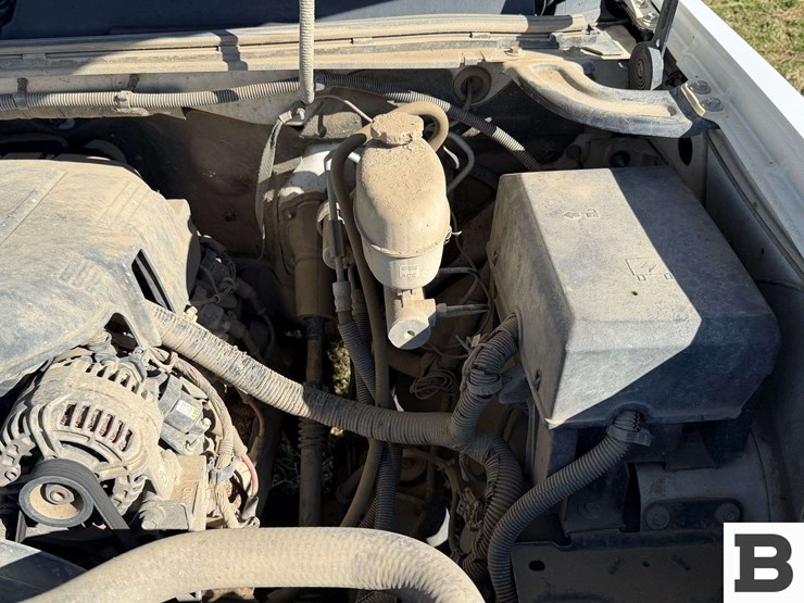 2005-chevrolet-silverado-2500-image-10