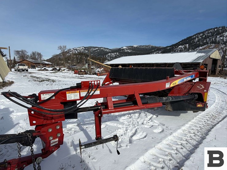 2013-new-holland-h7230-image-30