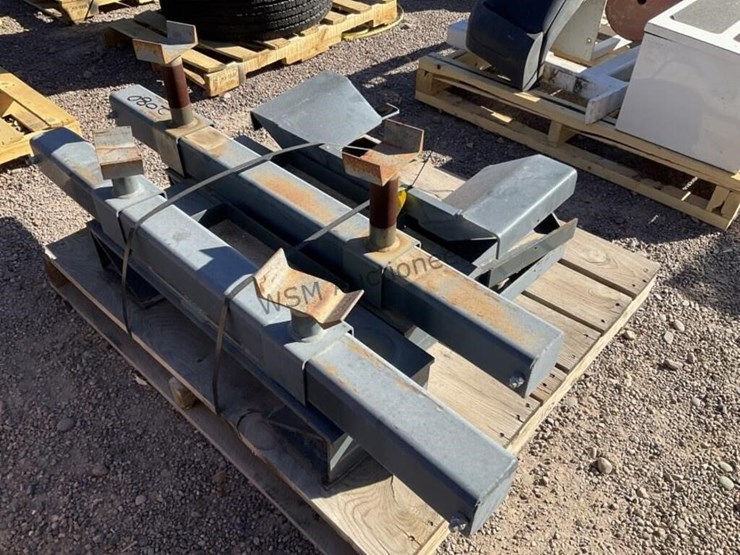 pallet-of-lift-attachments-for-automotive-lift-image-3