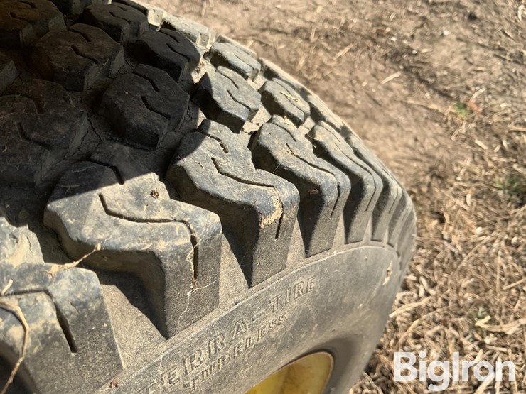 john-deere-gt235-image-12