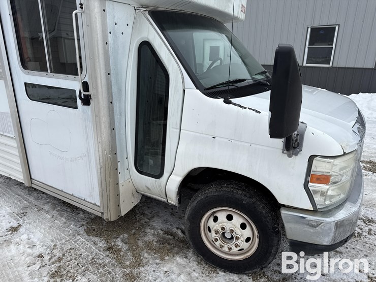 2008-ford-e350-image-11