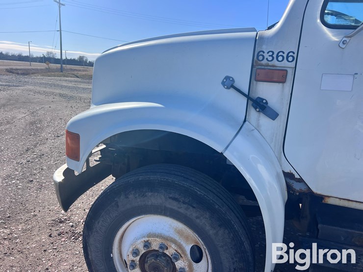 1992-international-4900-image-12