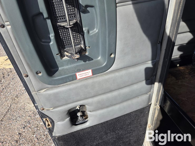 peterbilt-379-image-9