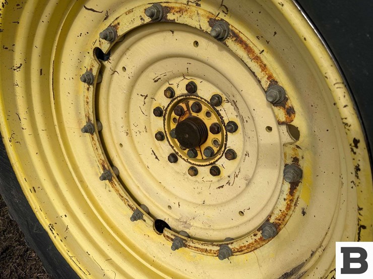 1995-john-deere-8300-image-33