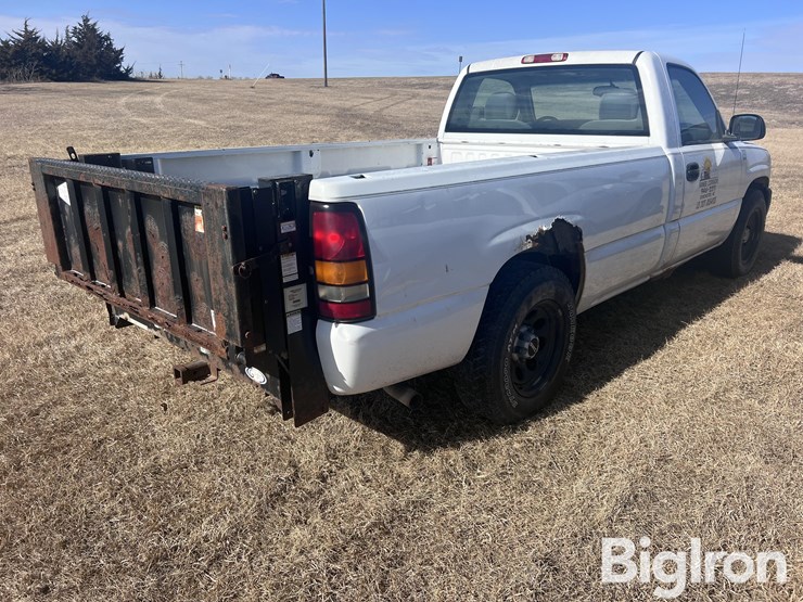 2006-gmc-sierra-1500-image-5