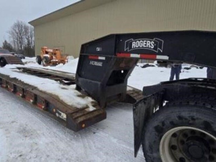 2012-rogers-lowboy-image-8