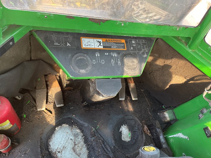 2005-deere-643j-image-38