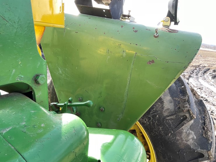 john-deere-4020-image-32