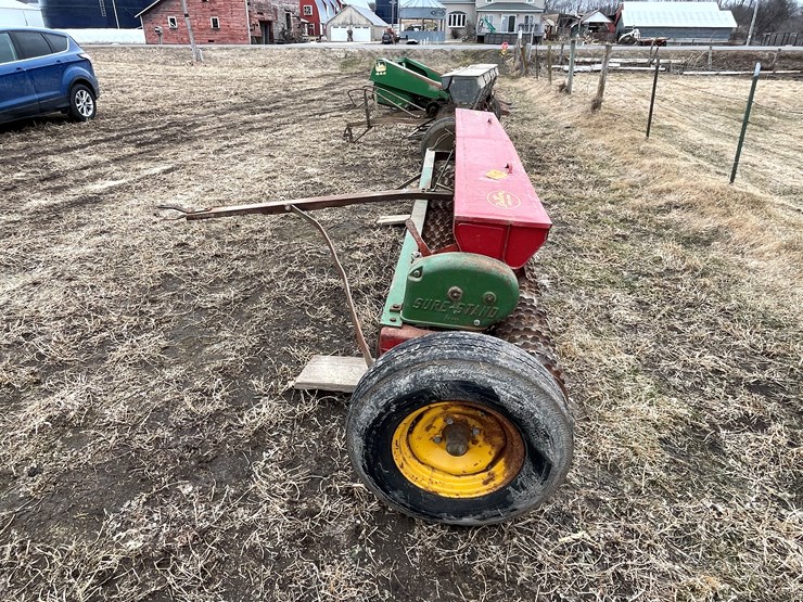 #3438-•-brillion-sure-stand-seeder-image-8