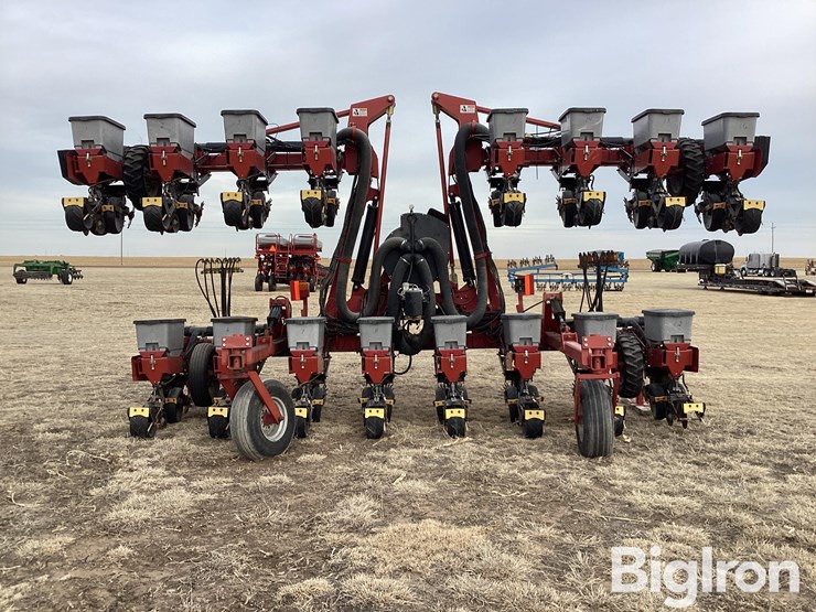 case-ih-1200-image-6