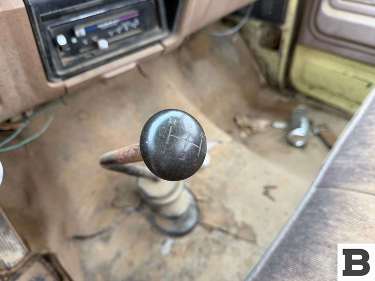 1986-ford-f700-image-38