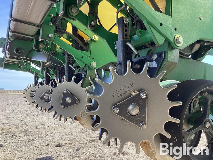 john-deere-1720-image-17