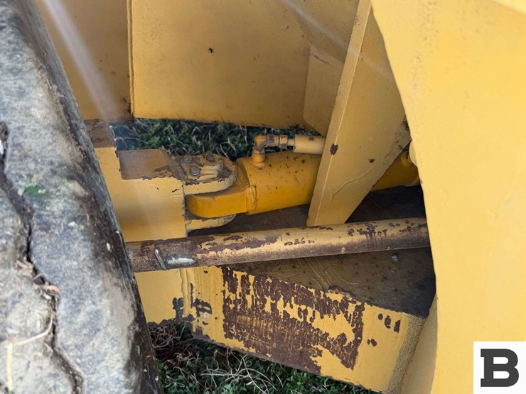 1979-caterpillar-v180b-image-17