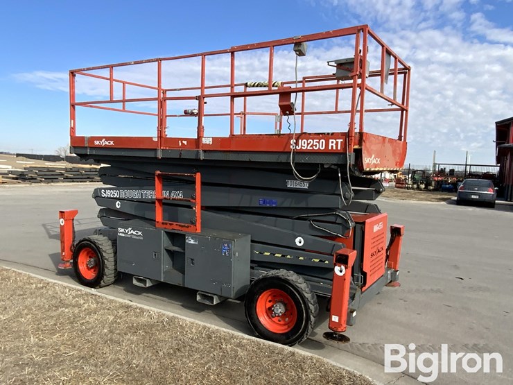 massey-ferguson-730-image-3