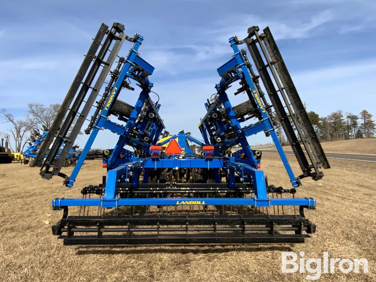 2012-landoll-2430-11-24-image-6