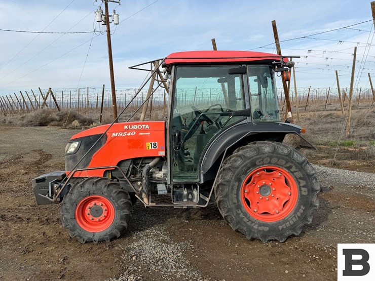 2014-kubota-m8540hd-image-2