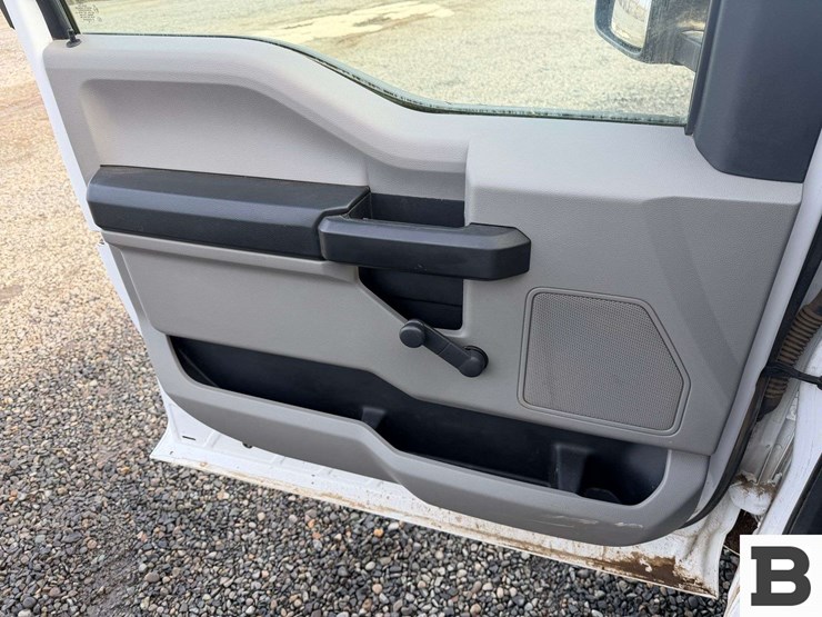 2019-ford-f350-image-27