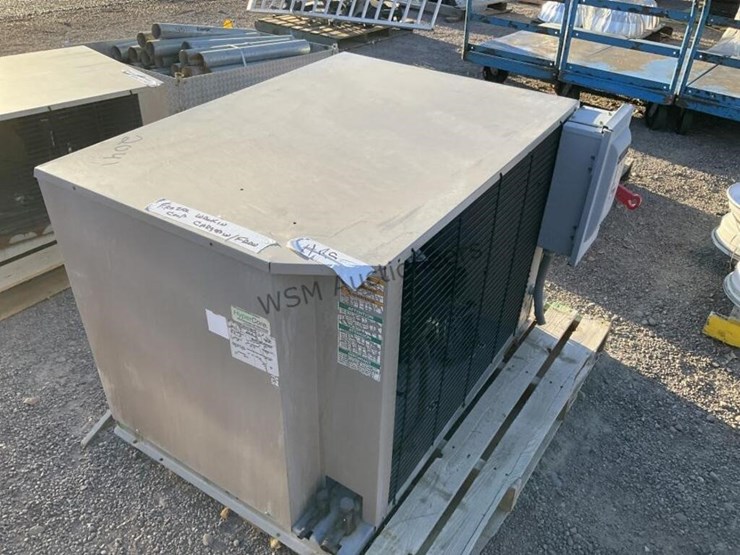 hypercore-walk-in-cooler-unit-image-2