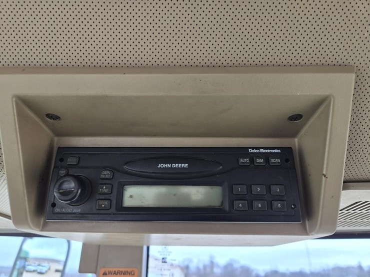 2001-john-deere-7810-image-21