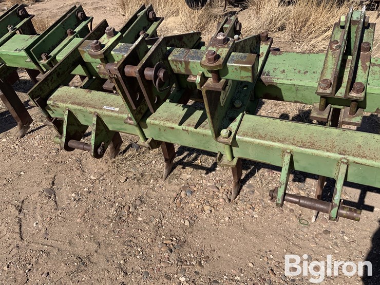 john-deere-11-image-9