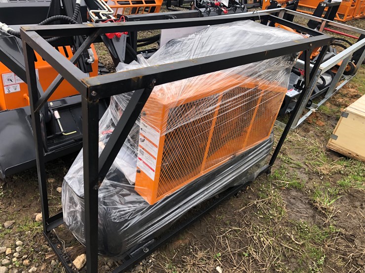 #35-•-40-gallon-air-compressor-image-3