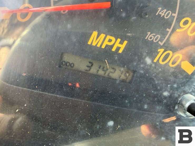 2005-isuzu-npr-image-42