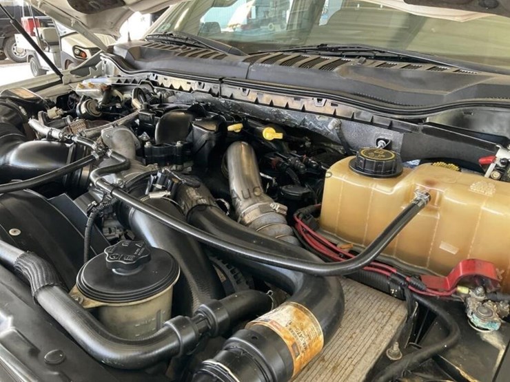 2017-ford-f550-image-11