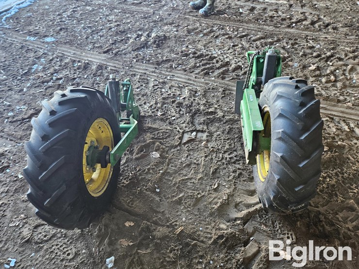 john-deere-7300-image-6