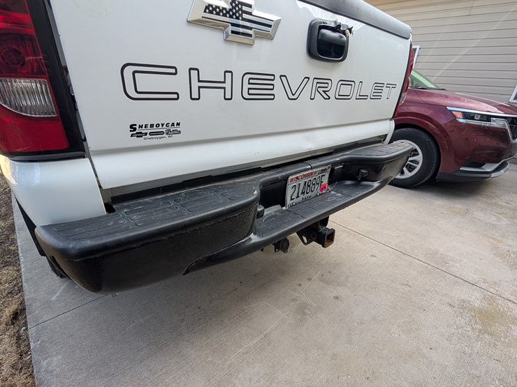 2004-chevrolet-2500-image-6