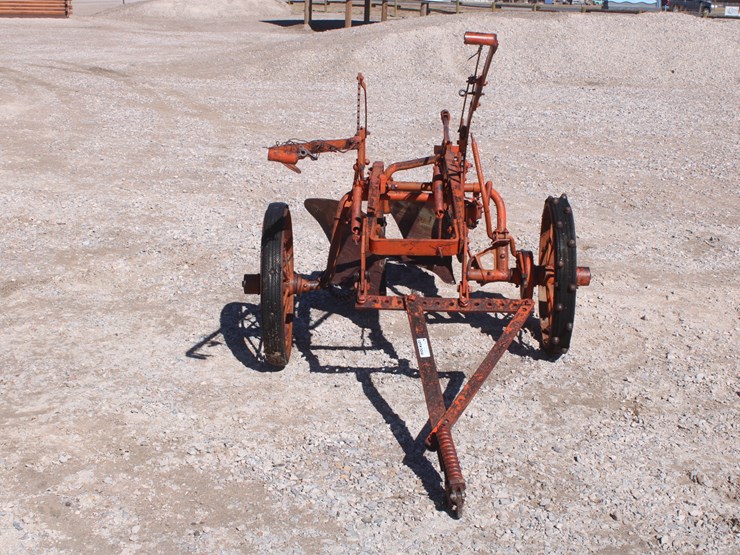 #2041-•-case-2-bottom-plow-image-3