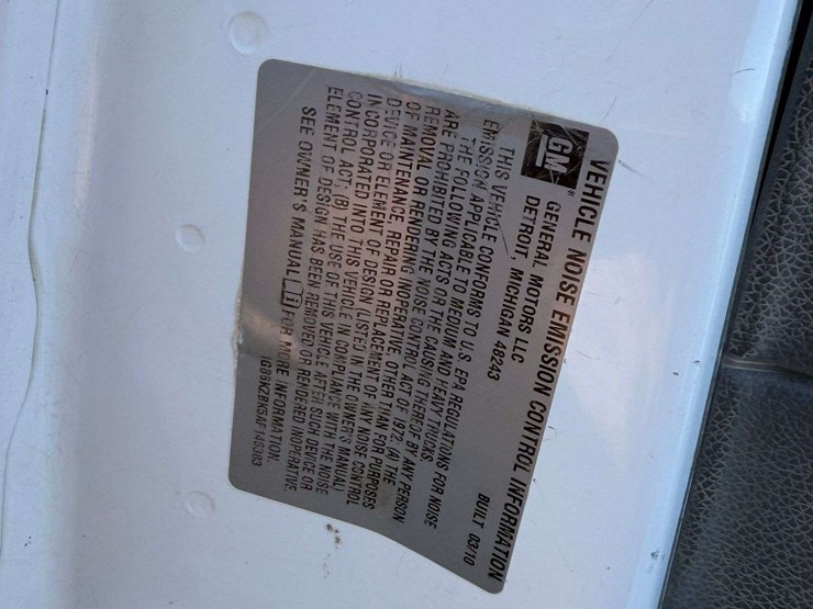 2010-chevrolet-silverado-3500-image-34