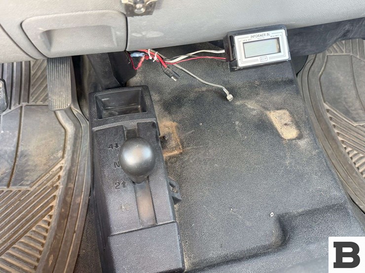 2012-chevrolet-silverado-1500-image-27