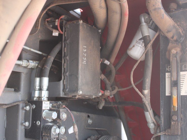 massey-ferguson-2270xd-image-37