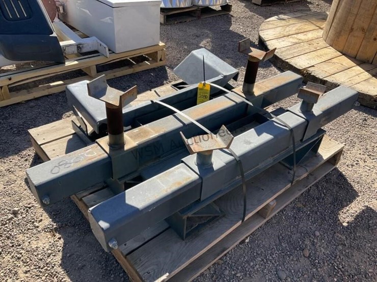 pallet-of-lift-attachments-for-automotive-lift-image-2