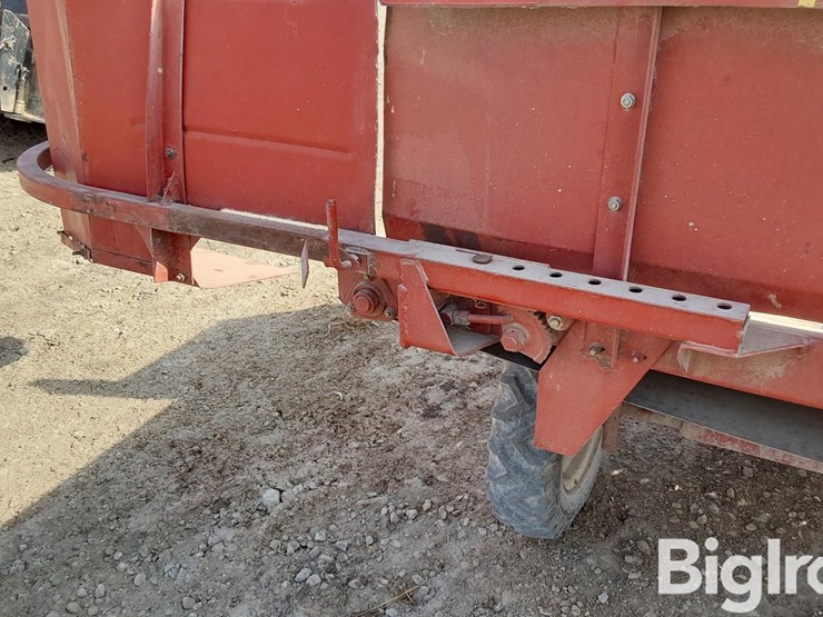 new-holland-144-image-16