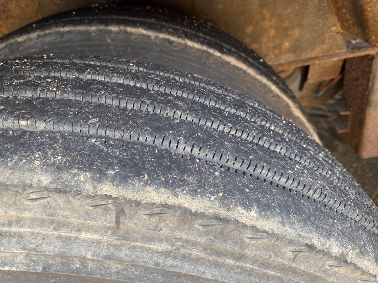 #1100-•-2010-witzco-rg-50-tri-axle-lowboy-semi-trailer-(has-wi-title)-(colfax,-wi)-image-25