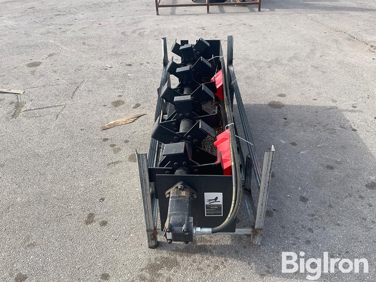 2025-massey-ferguson-730-image-8